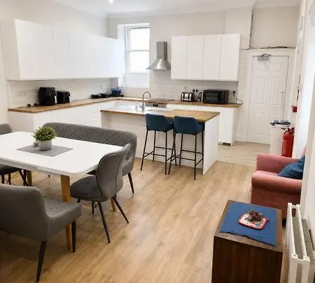 Modern In The Heart Of Room7 Shared Thurles