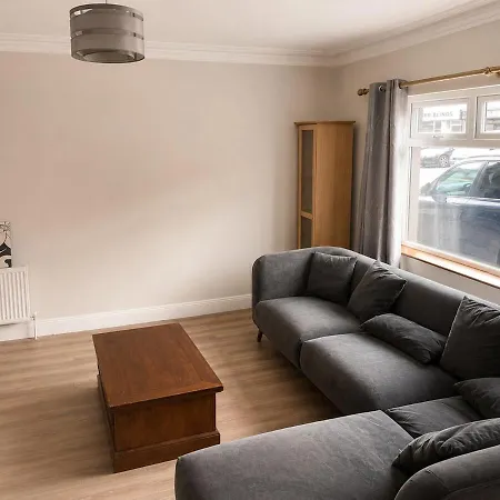 Modern In The Heart Of Room7 Shared *